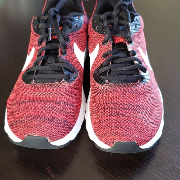 Nike Air shoes - Picture 3 of 9